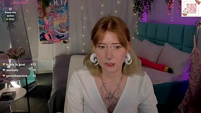 XXX chat uživo modela Elira_Vane