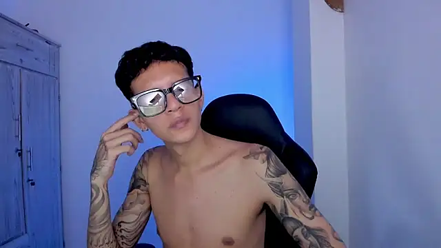 Živý XXX chat tylerrnova