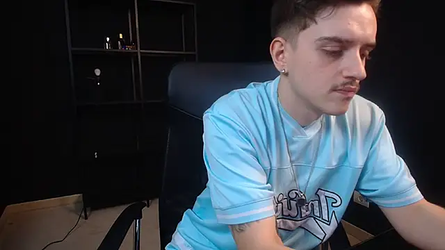 Chat XXX Live FelixStarkk
