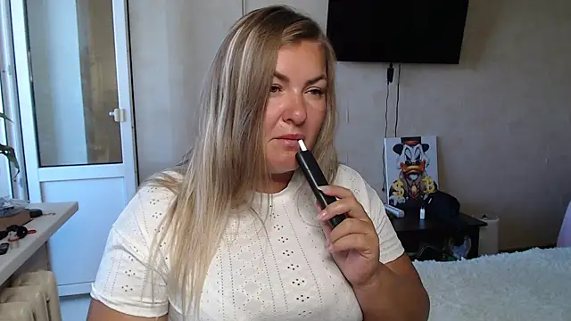 NikaSkylink's Live XXX Chat