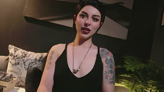 LetisiaRocks Chat XXX in diretta
