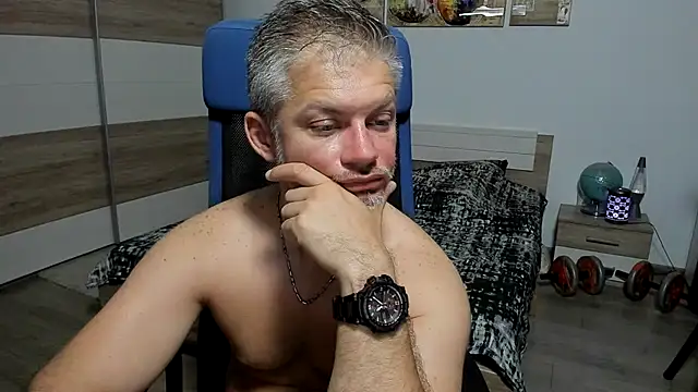 RobbyShawz Show in webcam
