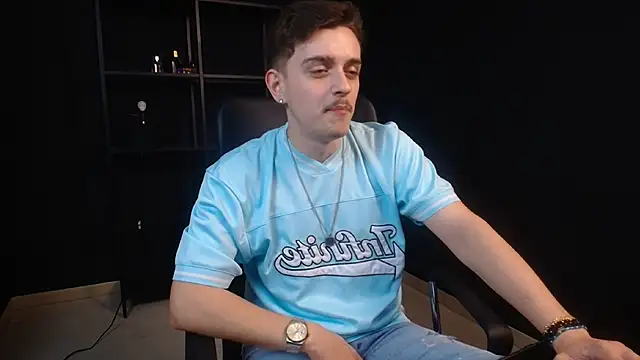 FelixStarkk লাইভ XXX চ্যাট