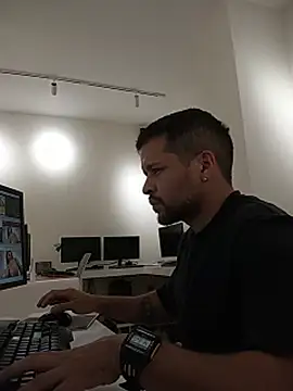 LucasGaeel Show Webcam