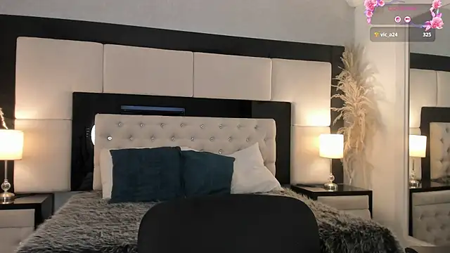 SummerLuna's Live XXX Chat