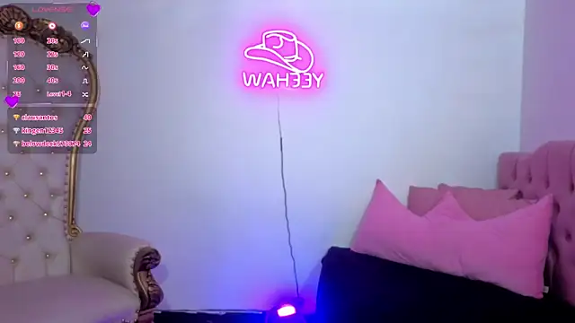 Jenner_tay élő XXX-chatje