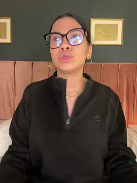 XXX chat uživo modela Little_Lexyy