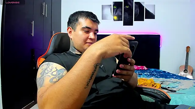 XXX chat uživo modela thiago__cp01