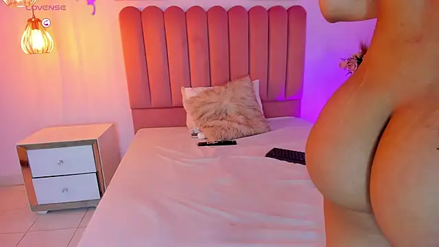 nastyalvanova Adlı Modelin Canlı XXX Sohbeti
