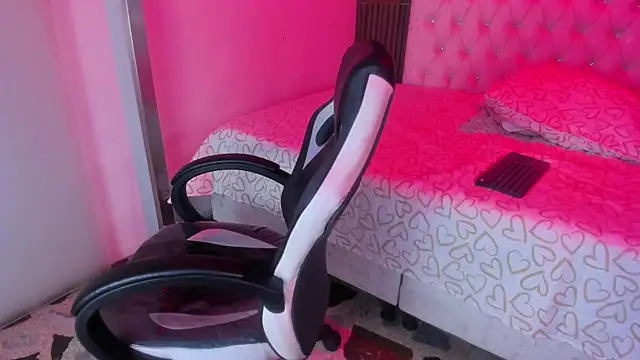 EmilyMora1_ 现场XXX聊天
