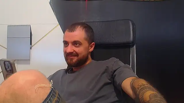 Chatroom XXX en direct de JamesMyerss