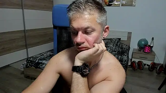 Chatroom XXX en direct de RobbyShawz