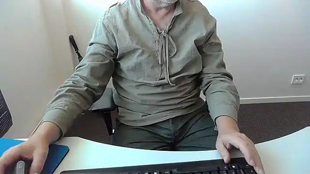 Buggemann Chat XXX live