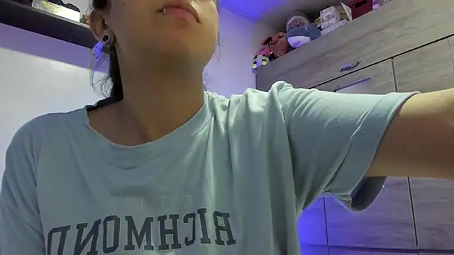 turolita_ Adlı Modelin Canlı XXX Sohbeti