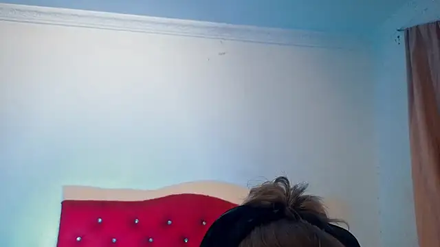 Agatha_humidity webcam show