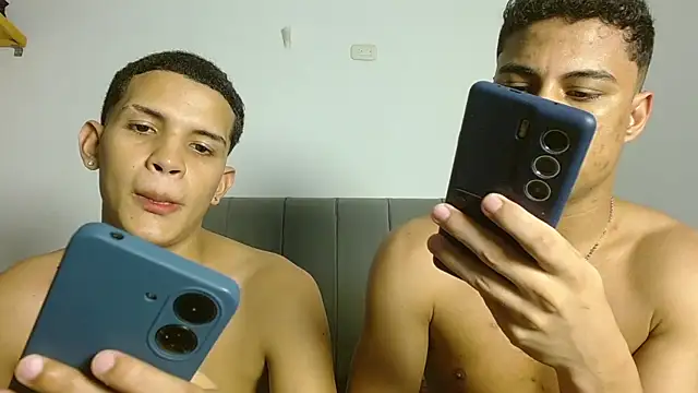 Jose_And_Daniel Chat XXX live
