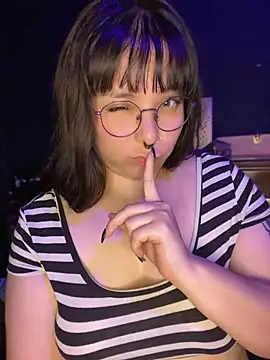 Solo_yossのライブXXXチャット