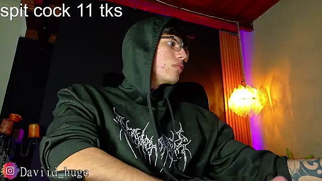 צ'אט XXX בשידור חי של david_huge