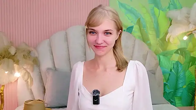 4example_Chloe Live XXX-Chat