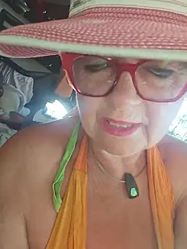 Hot-Muci élő XXX-chatje