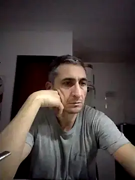 Alejandro83bsf 现场XXX聊天