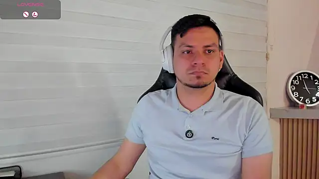 XXX chat uživo modela Rick_Adams
