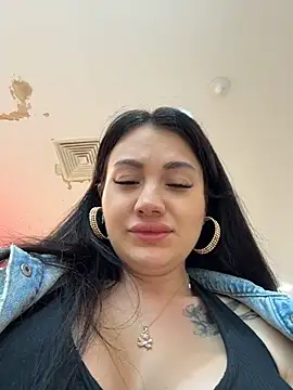 Wet__Bunnyn Live XXX chat