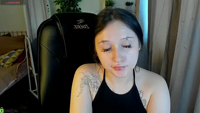 Emma-Blissa Chat XXX live