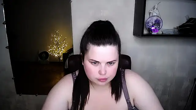 دردشة Emily_Mo الجنسية المباشرة