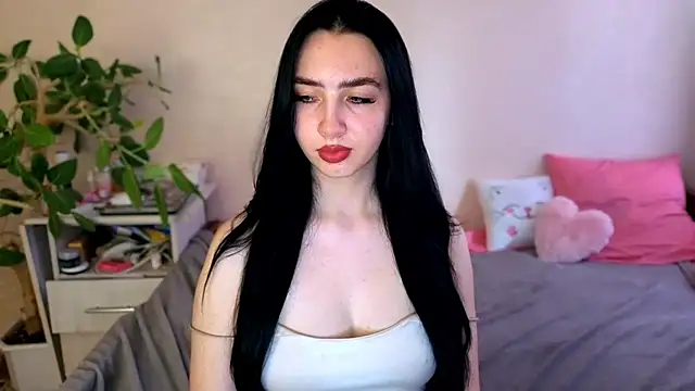 WildKittenX_'s Live XXX Chat