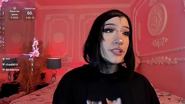 Kat_VonDe's Live XXX Chat