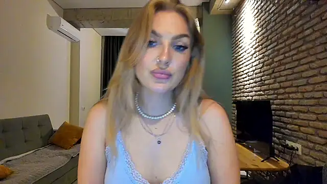 fifteenpoemn Live XXX chat