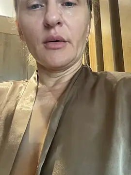 دردشة mommy_nadin الجنسية المباشرة