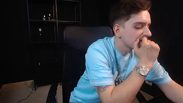 FelixStarkk's Live XXX Chat