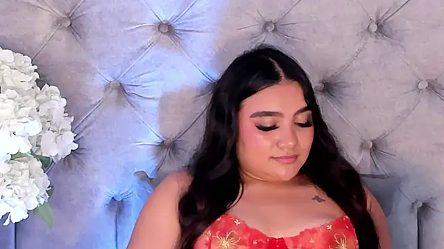 LiiaBloom Adlı Modelin Canlı XXX Sohbeti