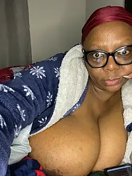 BoobsQueeen's Live XXX Chat