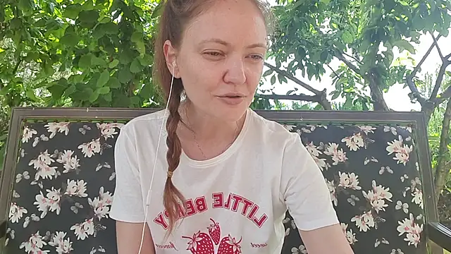AddictiveLara: απευθείας συνομιλία ΧΧΧ