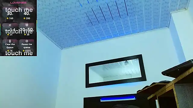 hotboyluxe 即時 XXX 聊天