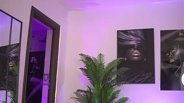 XXX chat uživo modela EllenKarter