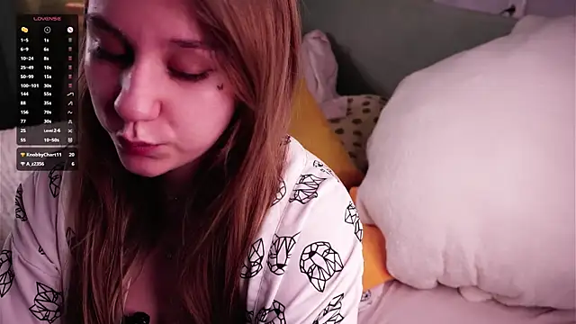 ShantellAngulo élő XXX-chatje