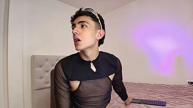Eithan__wolf Live XXX-chat