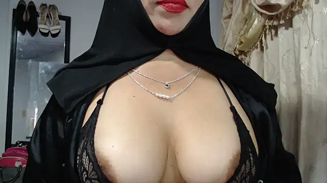 nadia__abaud 即時 XXX 聊天