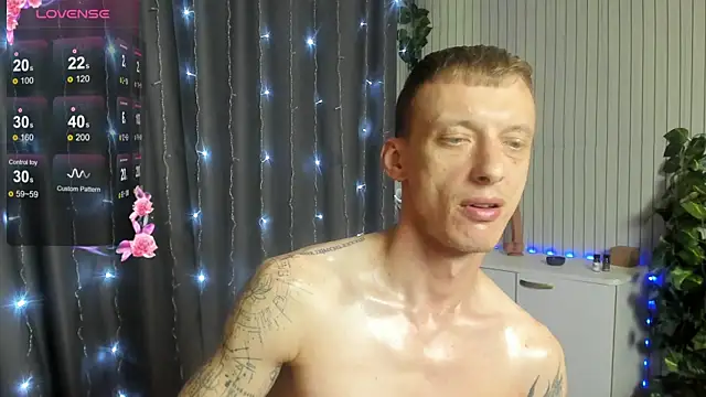 James2Inked Chat XXX in diretta