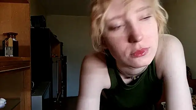 CuteLittleAngel Chat XXX live
