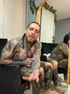 ThomasHells live XXX chat
