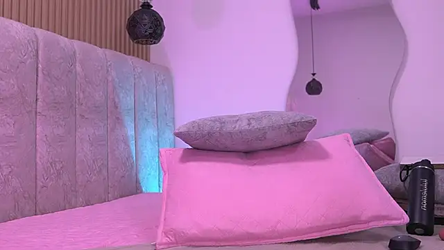 Chat +18 de violeta_aroca ao vivo