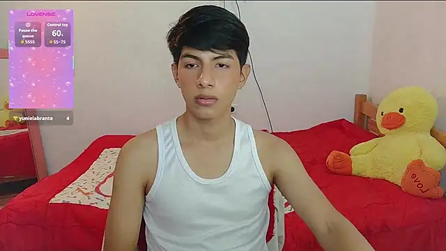 phuwin_bj Adlı Modelin Canlı XXX Sohbeti