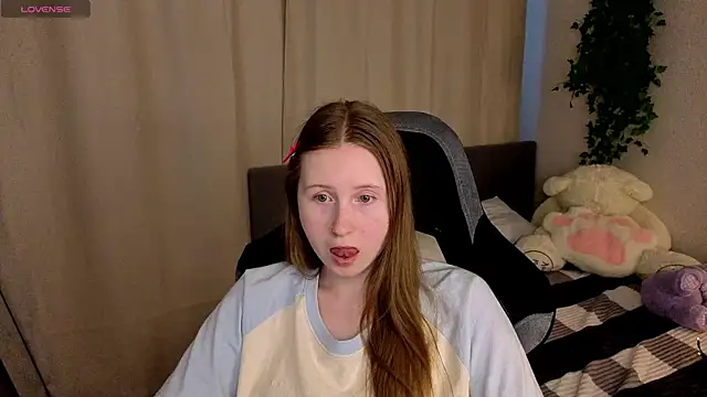 Chatroom XXX en direct de LiliTiny