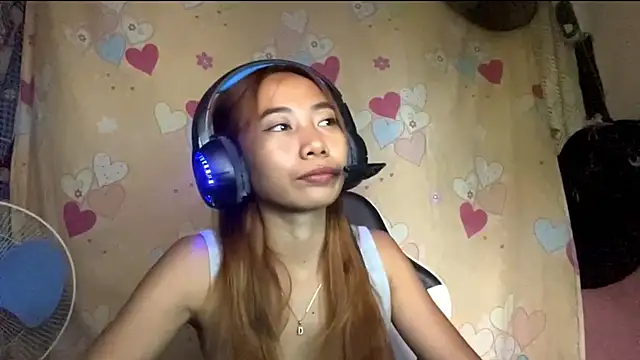 PiaSwida's Live XXX Chat