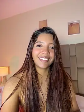 Chatroom XXX en direct de Pushaina__1